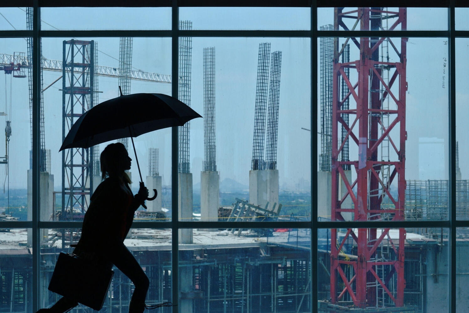 Business & Legacy Solutions: Succession planning, key-person protection, and long-term asset transfers